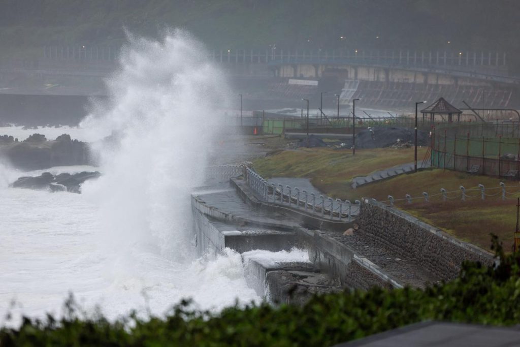 Waves generated by Typhoon Champi crash against a seawall in Keelung: A practical reader guide