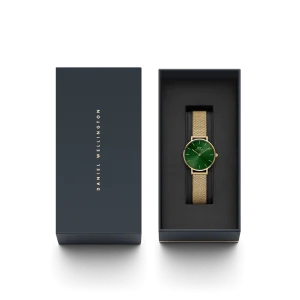 Recently, I received two watches that couldn’t be more different: A practical reader guide
