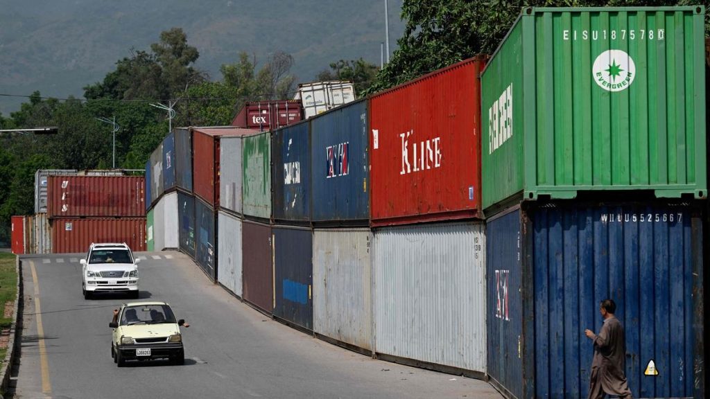 Khan, with the government insisting that Pakistan Tehreek-e-Insaf: A practical reader guide
