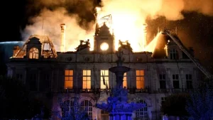 Iconic Town Hall destroyed, shops looted, clashes with cops | Visuals: A practical reader guide