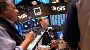 US stock futures fell on Thursday morning as investors worried about: A practical reader guide