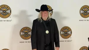 Country music singer John Anderson, known for hits including: A practical reader guide