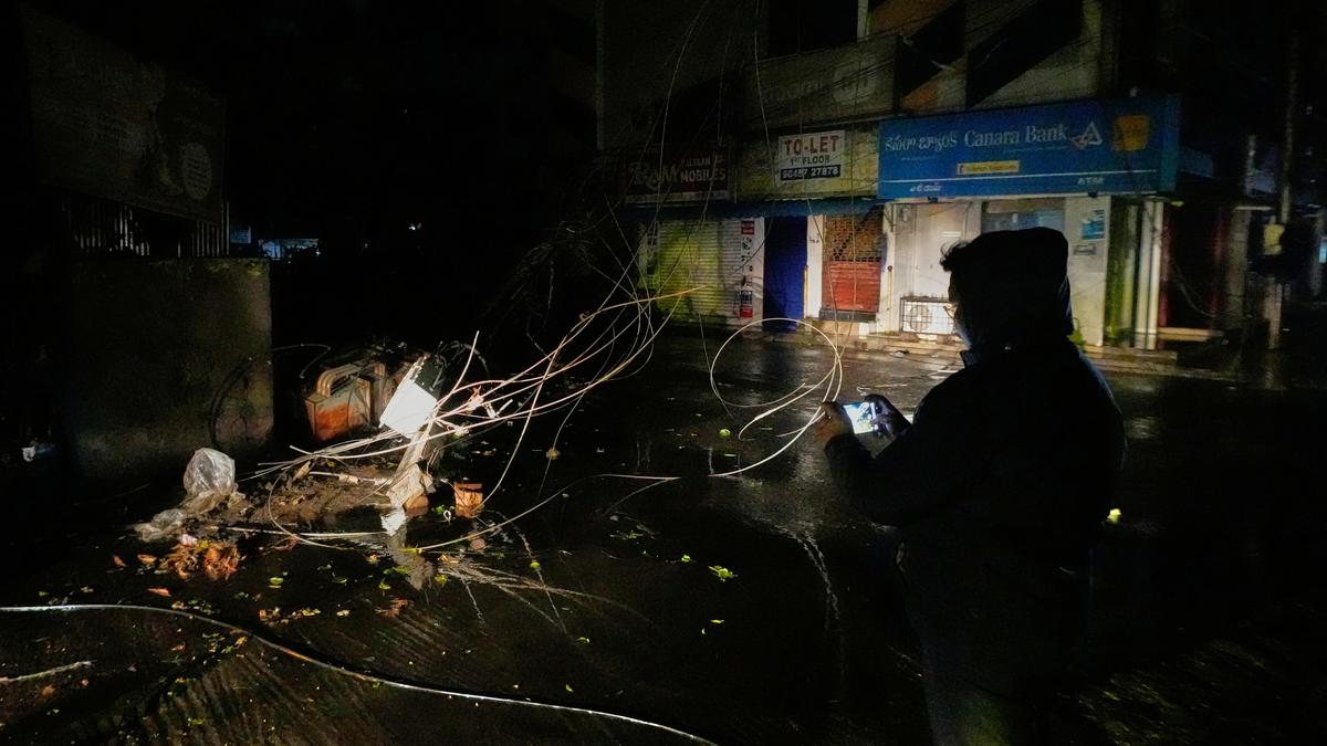 Cyclone’ Arnab’ is forecast to intensify into a very severe cyclone: A practical reader guide