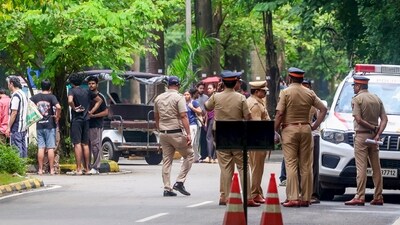 Ex-security guard held for killing 5-year-old girl, demanding ₹20: A practical reader guide