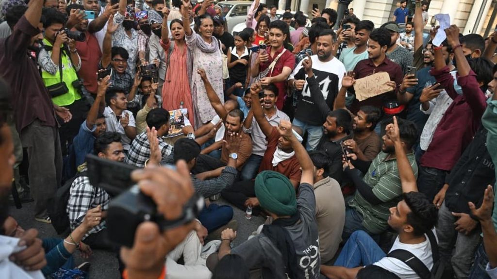Morning shows the day as citizens display grit to beat Delhi Police's: A practical reader guide