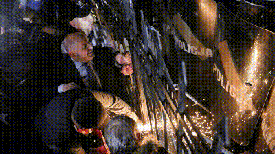 Riot police were deployed to control the crowds: A practical reader guide