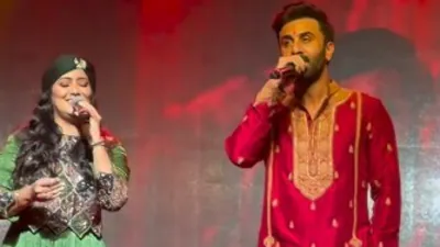 Ranbir Kapoor makes fans nostalgic as he sings Kabira at Durga puja: A practical reader guide